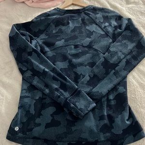 Lululemon lightweight sweatshirt